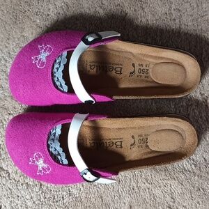Betula brand slides.  Size 39.
